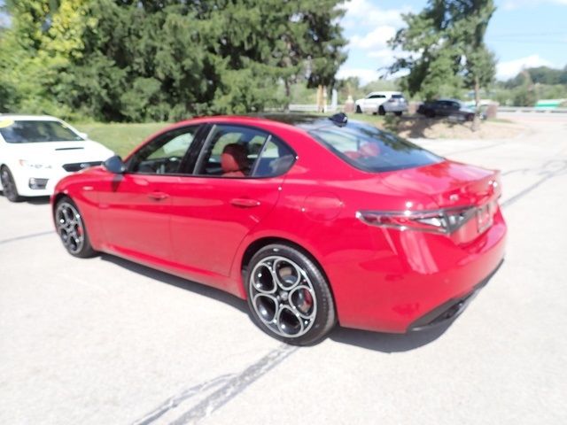 2024 Alfa Romeo Giulia Veloce