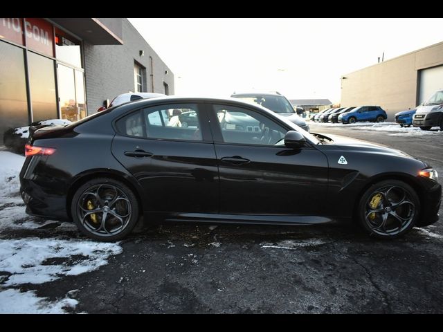 2024 Alfa Romeo Giulia Quadrifoglio Carbon