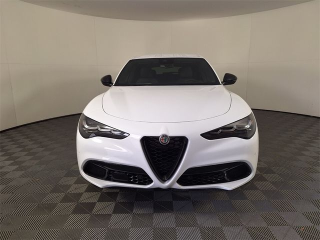 2024 Alfa Romeo Stelvio Sprint