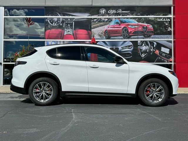 2024 Alfa Romeo Stelvio Sprint