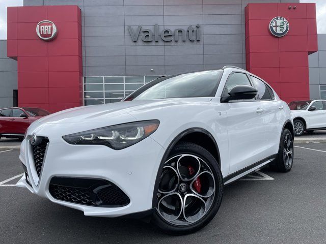 2024 Alfa Romeo Stelvio Ti