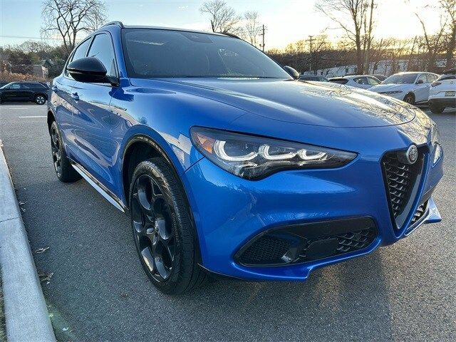 2024 Alfa Romeo Stelvio Competizione