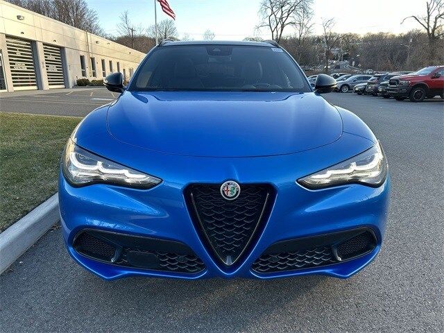 2024 Alfa Romeo Stelvio Competizione