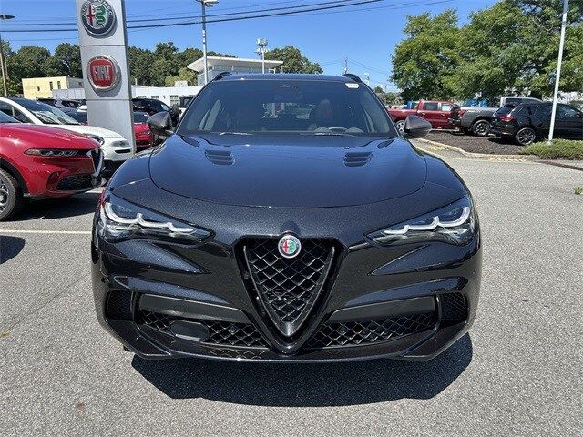 2024 Alfa Romeo Stelvio Quadrifoglio Supersport