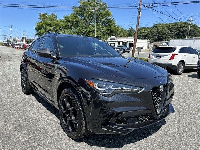 2024 Alfa Romeo Stelvio Quadrifoglio Supersport