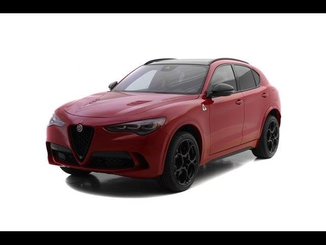 2024 Alfa Romeo Stelvio Quadrifoglio Carbon