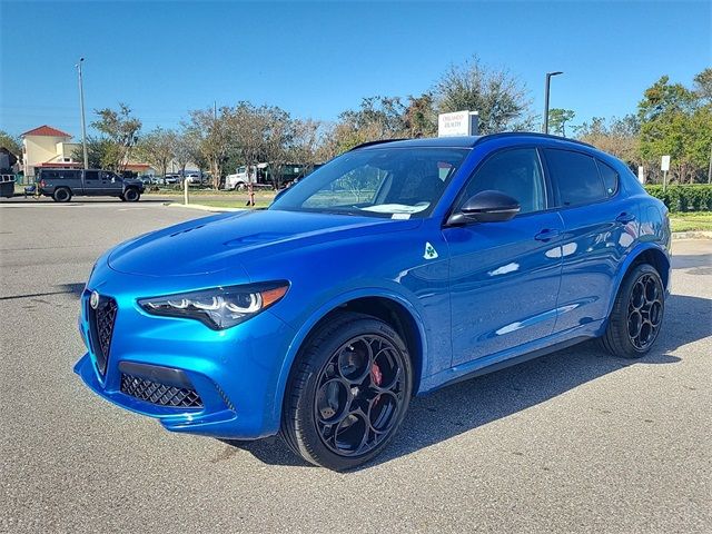 2024 Alfa Romeo Stelvio Quadrifoglio Carbon