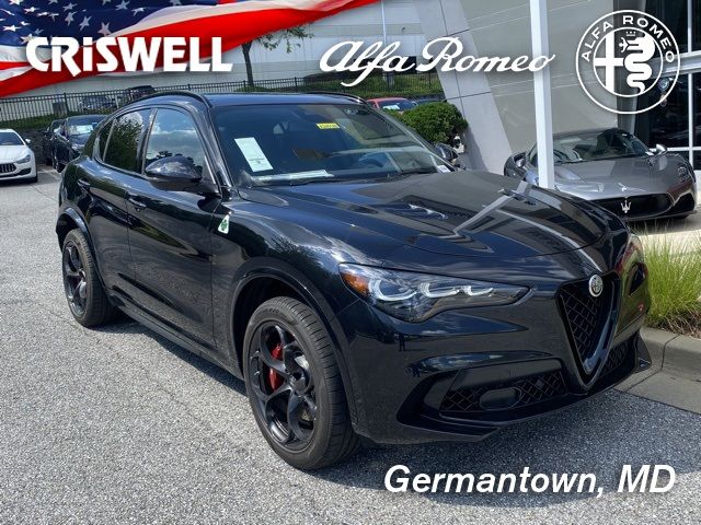 2024 Alfa Romeo Stelvio Quadrifoglio Carbon