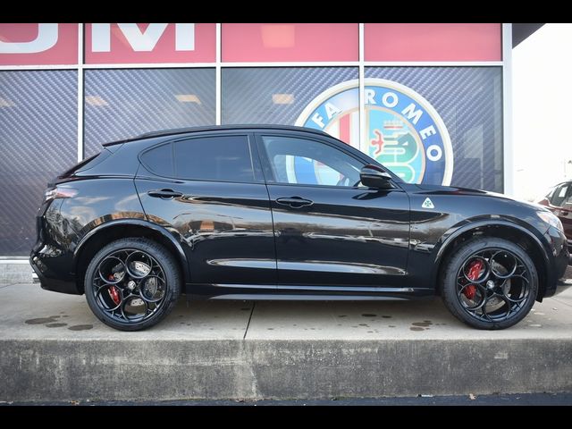 2024 Alfa Romeo Stelvio Quadrifoglio Carbon