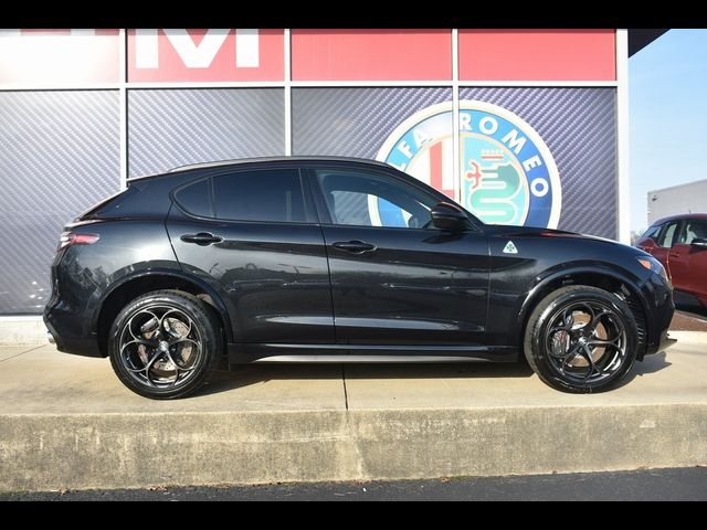 2024 Alfa Romeo Stelvio Quadrifoglio Carbon