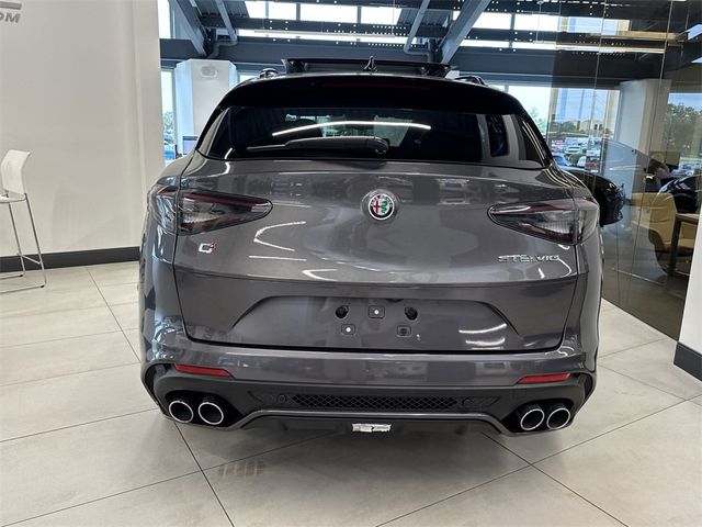 2024 Alfa Romeo Stelvio Quadrifoglio Carbon