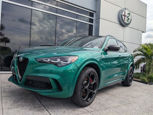 2024 Alfa Romeo Stelvio Quadrifoglio Carbon