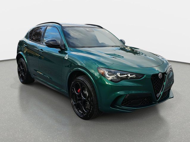 2024 Alfa Romeo Stelvio Quadrifoglio Carbon