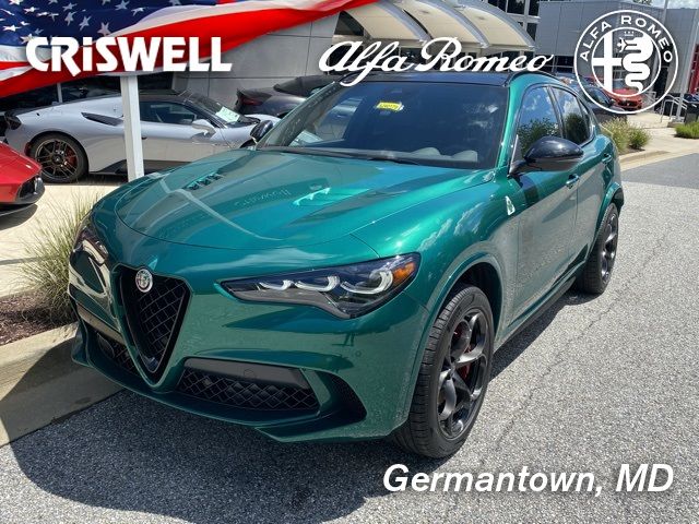 2024 Alfa Romeo Stelvio Quadrifoglio Carbon