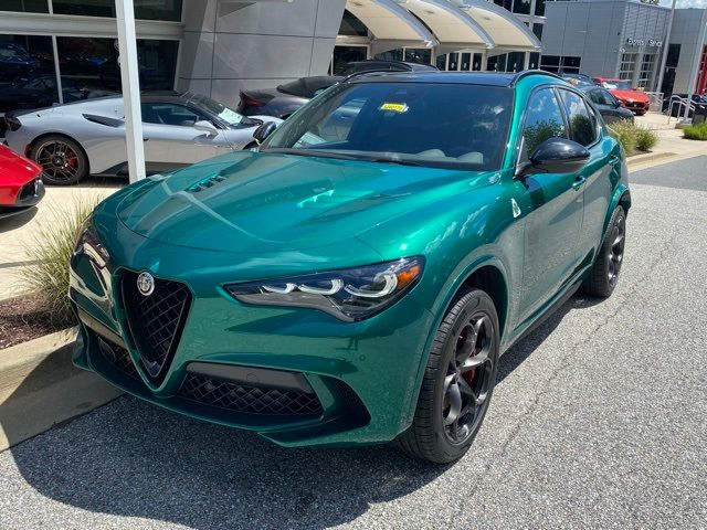 2024 Alfa Romeo Stelvio Quadrifoglio Carbon