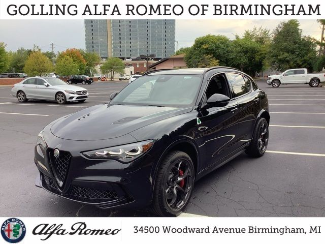 2024 Alfa Romeo Stelvio Quadrifoglio Carbon