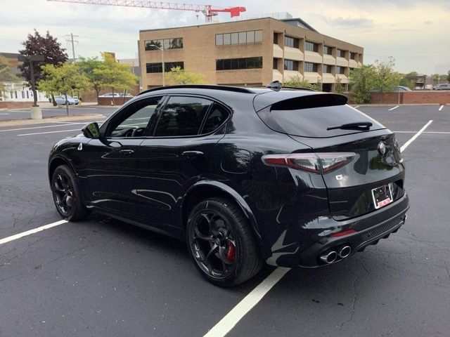 2024 Alfa Romeo Stelvio Quadrifoglio Carbon