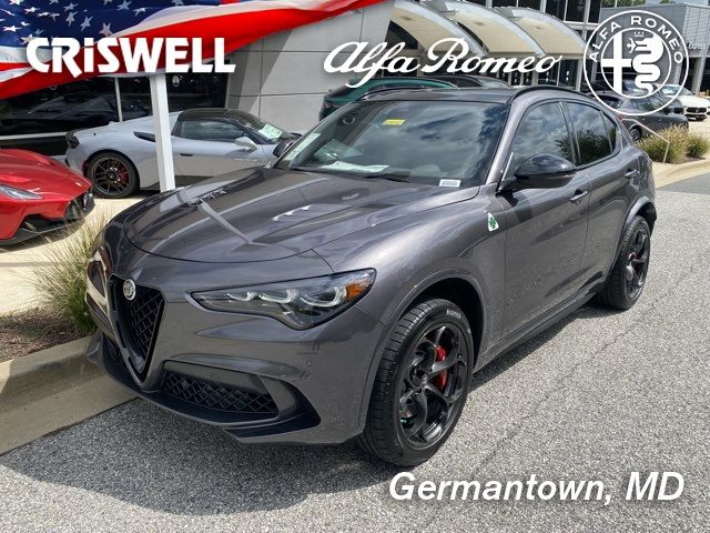 2024 Alfa Romeo Stelvio Quadrifoglio Carbon