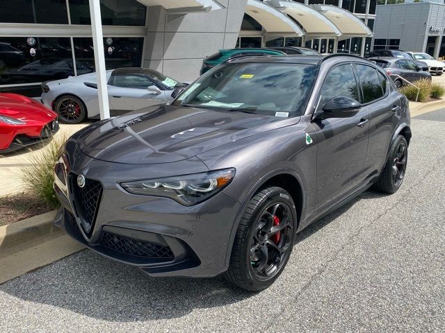 2024 Alfa Romeo Stelvio Quadrifoglio Carbon