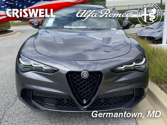 2024 Alfa Romeo Stelvio Quadrifoglio Carbon