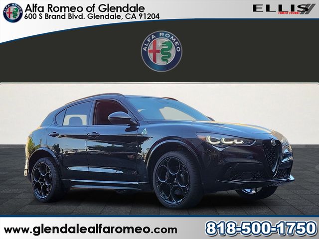 2024 Alfa Romeo Stelvio Quadrifoglio Carbon