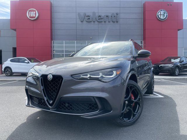 2024 Alfa Romeo Stelvio Quadrifoglio Carbon