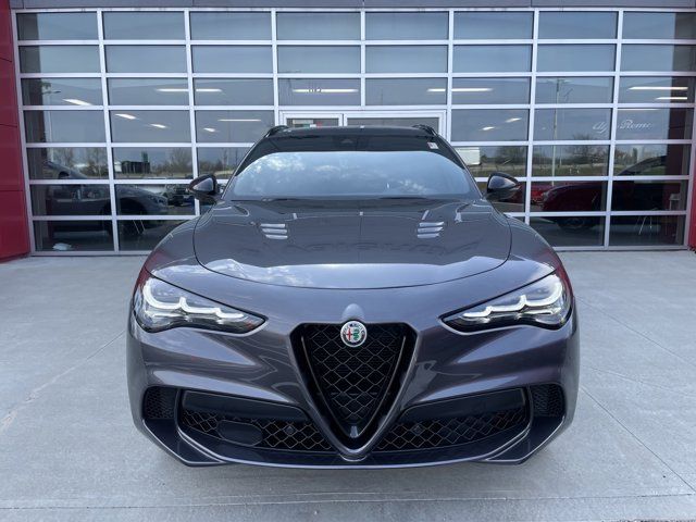 2024 Alfa Romeo Stelvio Quadrifoglio Carbon