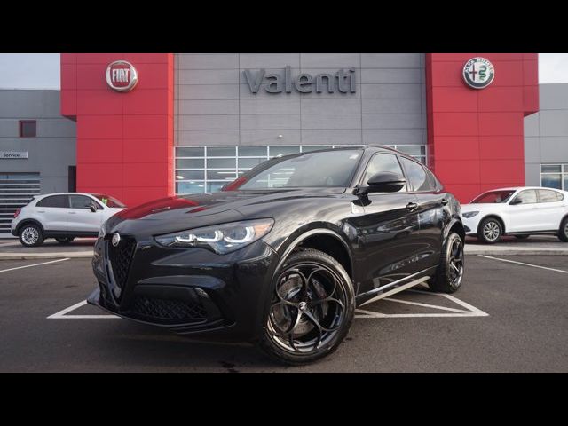 2024 Alfa Romeo Stelvio Quadrifoglio Carbon