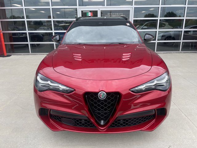 2024 Alfa Romeo Stelvio Quadrifoglio Carbon