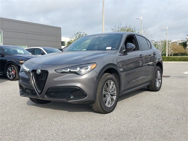 2024 Alfa Romeo Stelvio Sprint