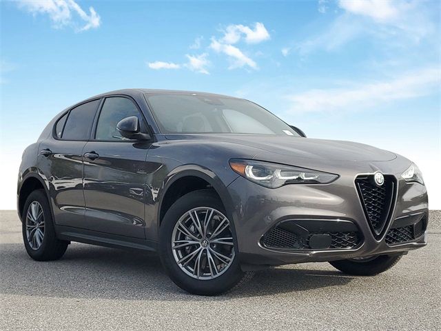 2024 Alfa Romeo Stelvio Sprint