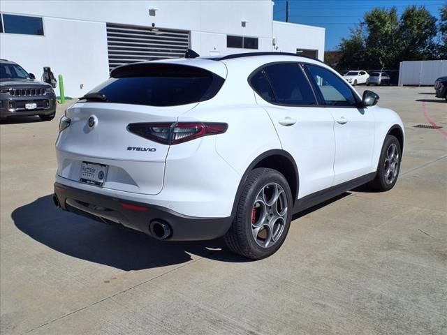 2024 Alfa Romeo Stelvio Sprint