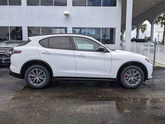 2024 Alfa Romeo Stelvio Sprint