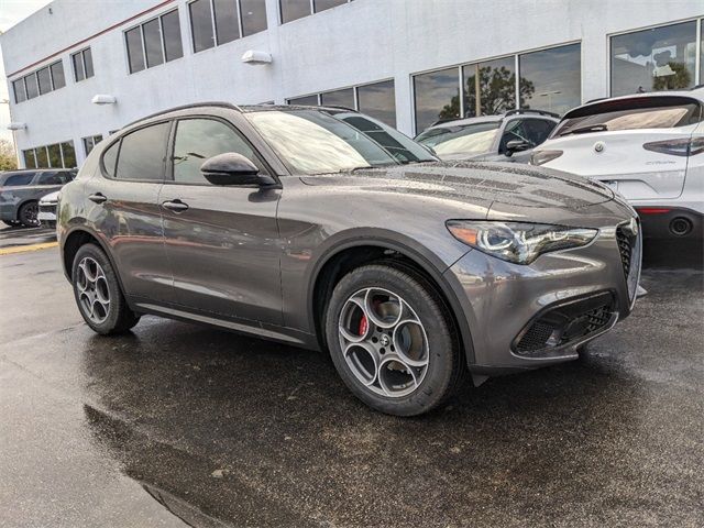 2024 Alfa Romeo Stelvio Sprint