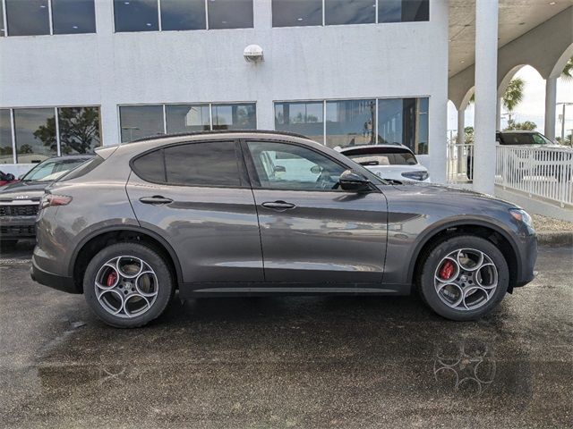 2024 Alfa Romeo Stelvio Sprint