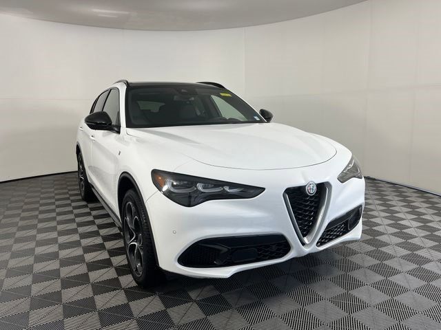 2024 Alfa Romeo Stelvio Ti