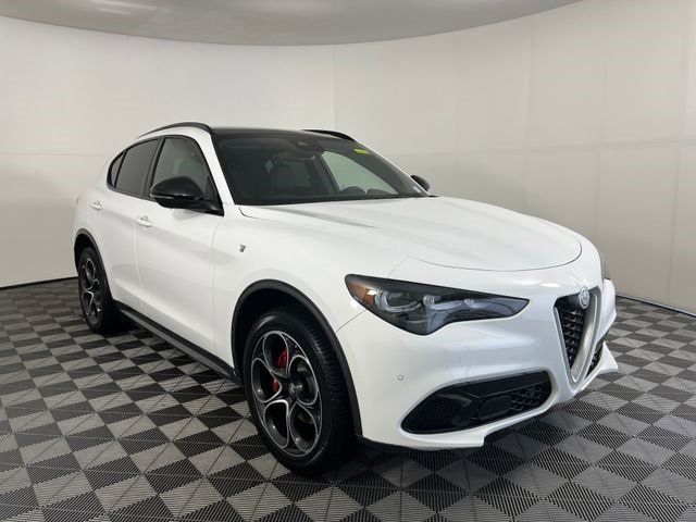 2024 Alfa Romeo Stelvio Ti