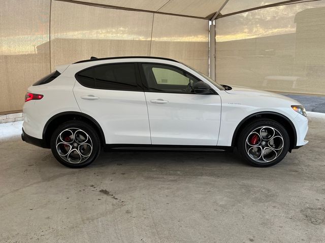 2024 Alfa Romeo Stelvio Veloce