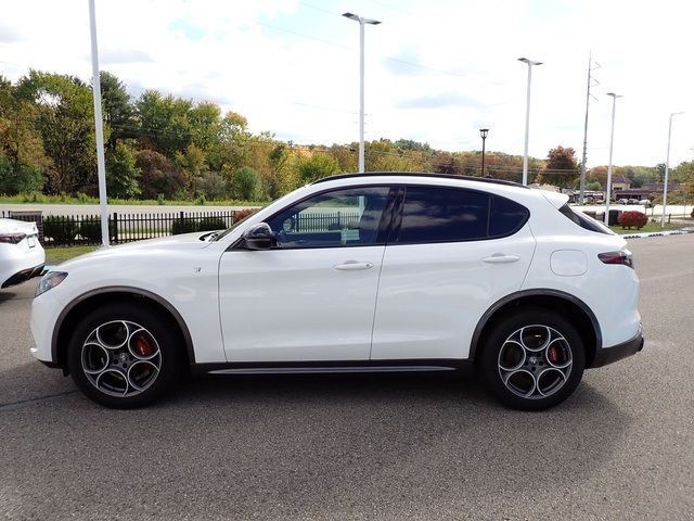 2024 Alfa Romeo Stelvio Ti