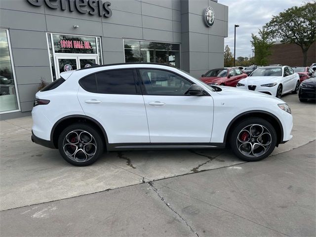 2024 Alfa Romeo Stelvio Ti