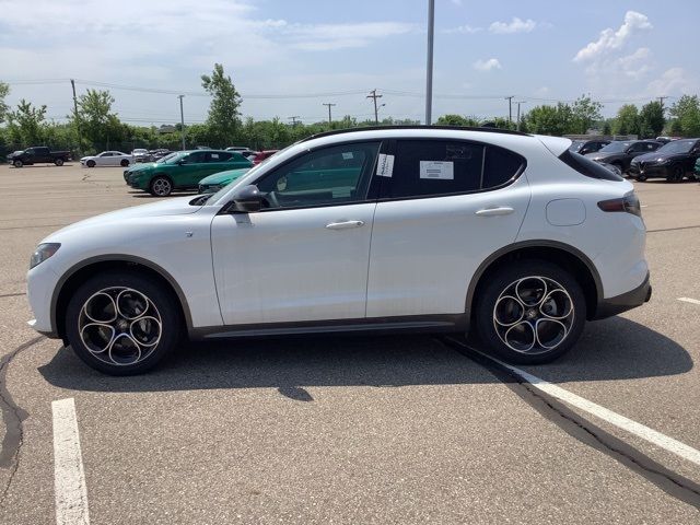 2024 Alfa Romeo Stelvio Ti