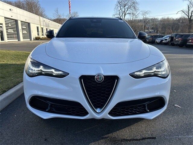 2024 Alfa Romeo Stelvio Ti