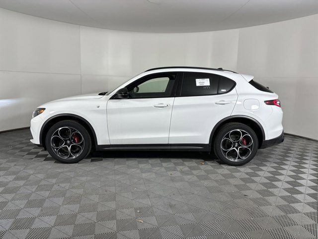 2024 Alfa Romeo Stelvio Ti