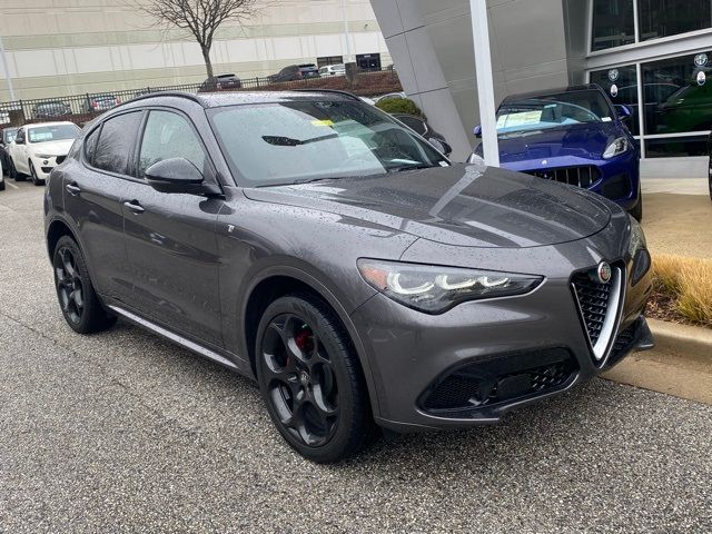 2024 Alfa Romeo Stelvio Ti