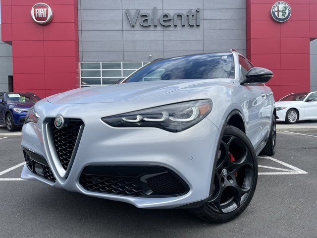 2024 Alfa Romeo Stelvio Ti