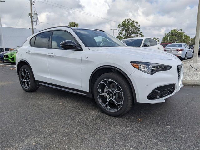 2024 Alfa Romeo Stelvio Ti