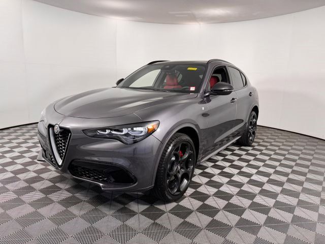 2024 Alfa Romeo Stelvio Ti