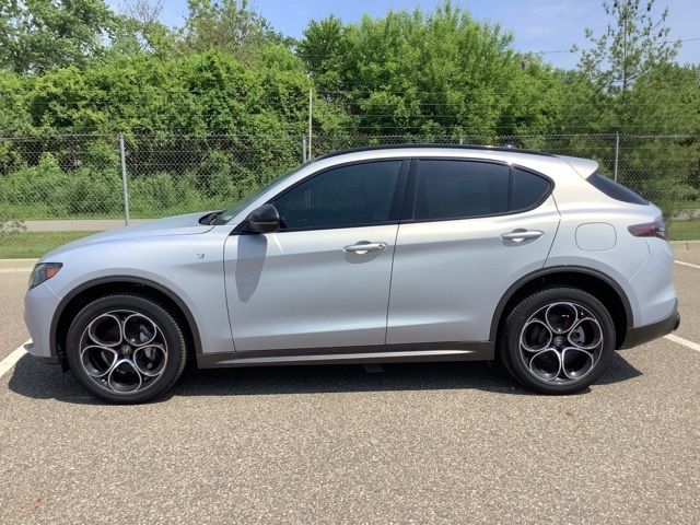 2024 Alfa Romeo Stelvio Ti