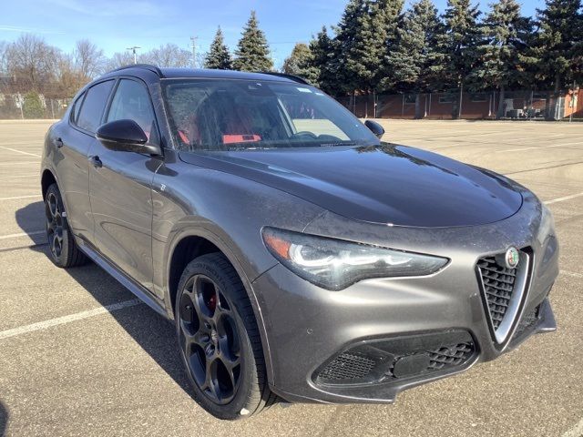 2024 Alfa Romeo Stelvio Ti