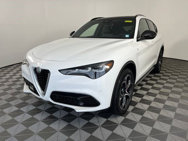 2024 Alfa Romeo Stelvio Ti